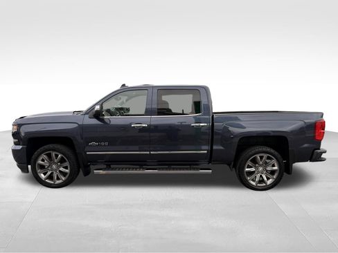 Used 2018 Chevrolet Silverado 1500 LTZ Z71 w/ Centennial Edition AWD/4WD image 8