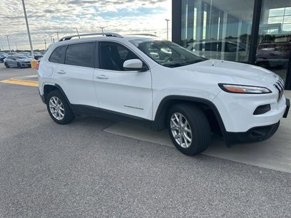 Used 2018 Jeep Cherokee Latitude Plus w/ Cold Weather Group