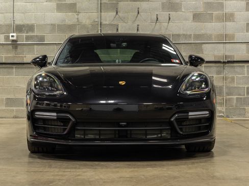 Used 2020 Porsche Panamera GTS image 2