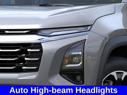 New 2026 Chevrolet Equinox LT w/ Convenience Package II AWD/4WD image 11
