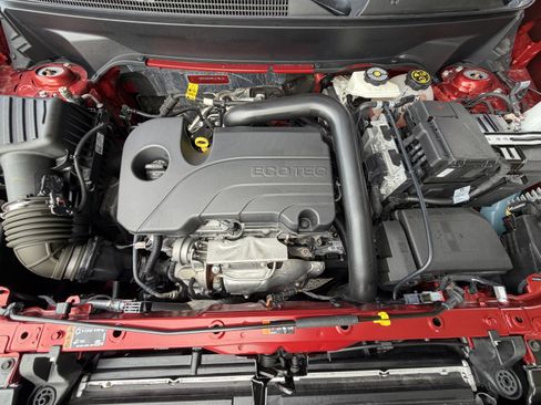 Used 2023 Chevrolet Equinox Premier image 9