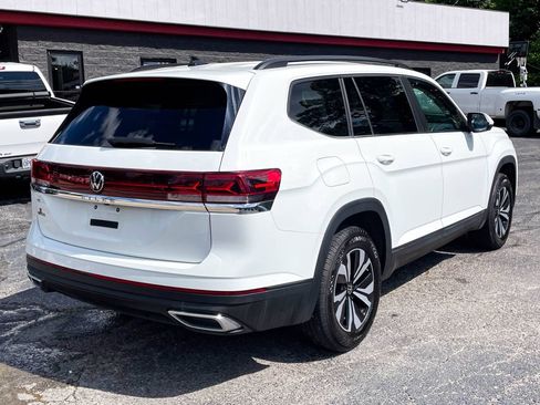Used 2024 Volkswagen Atlas SE FWD image 6