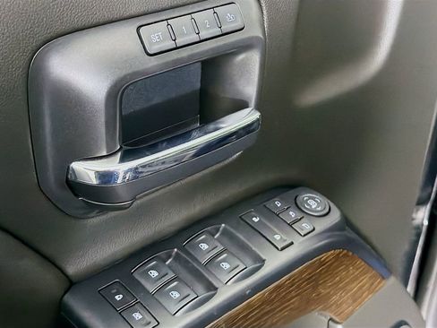 Used 2018 GMC Sierra 1500 Denali image 22