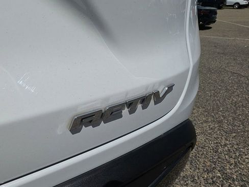 Used 2024 Chevrolet Trax ACTIV w/ Sunroof Package FWD image 36
