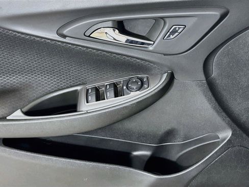 Certified 2025 Chevrolet Malibu LT FWD image 16