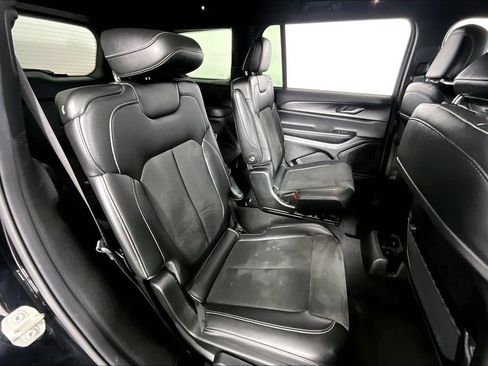 Used 2024 Jeep Grand Cherokee L Laredo RWD image 27