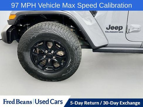 Certified 2022 Jeep Gladiator Sport AWD/4WD image 31