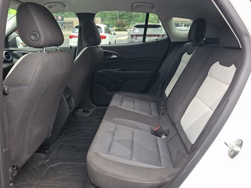 Used 2024 Chevrolet Trax LS FWD image 10