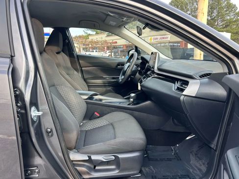 Used 2021 Toyota C-HR LE image 13