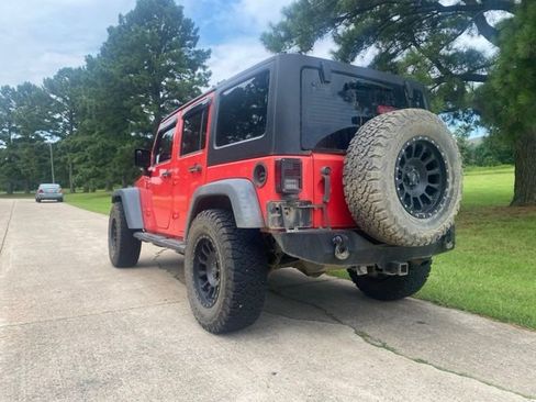 Used 2013 Jeep Wrangler Unlimited Sport AWD/4WD image 7