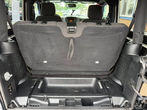 Used 2017 Jeep Wrangler Sport AWD/4WD image 19