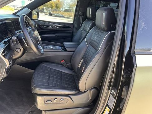 Certified 2024 Cadillac Escalade V w/ Heavy-Duty Trailer Package image 26