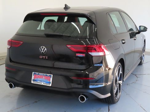 New 2026 Volkswagen GTI SE FWD image 3