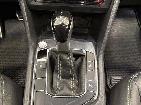 Used 2024 Volkswagen Tiguan SE R-Line FWD image 23