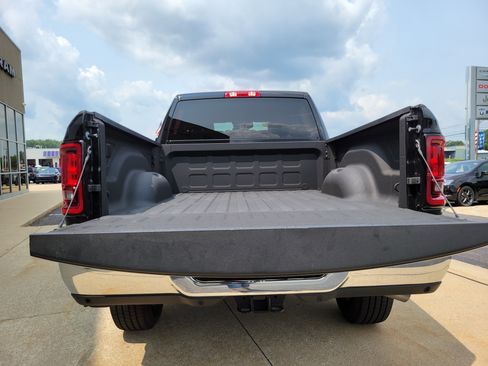 Used 2026 RAM 2500 Big Horn AWD/4WD image 21