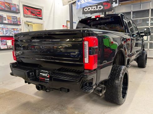 Used 2024 Ford F250 Limited w/ FX4 Off-Road Package image 6