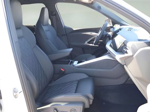 New 2026 Audi SQ5 Premium Plus w/ Premium Plus Package AWD/4WD image 17