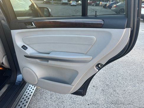 Used 2010 Mercedes-Benz GL 320 BlueTEC 4MATIC image 22