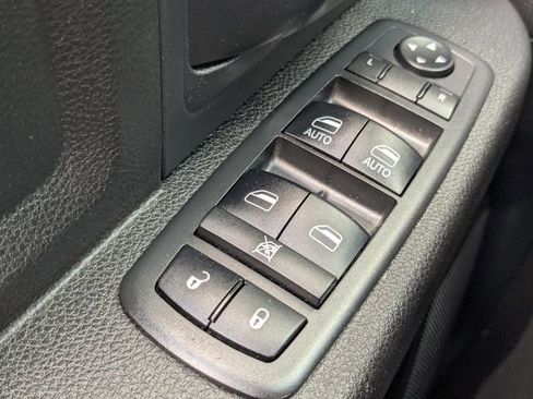 Used 2018 RAM 2500 Tradesman w/ Chrome Appearance Group image 20