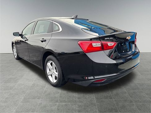 Used 2024 Chevrolet Malibu LT image 3