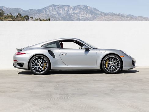 Certified 2014 Porsche 911 Turbo S AWD/4WD image 8