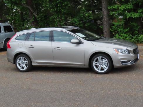 Used 2015 Volvo V60 T5 Premier AWD/4WD image 21