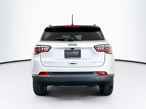 Used 2025 Jeep Compass Limited image 7