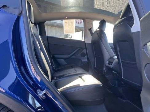 Used 2022 Tesla Model Y Performance image 30