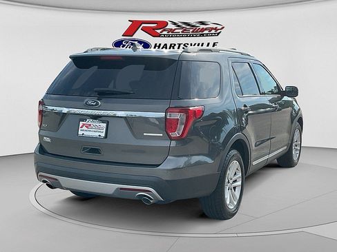 Used 2016 Ford Explorer XLT w/ Equipment Group 202A FWD image 6