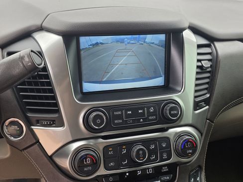 Used 2020 Chevrolet Suburban LT AWD/4WD image 13