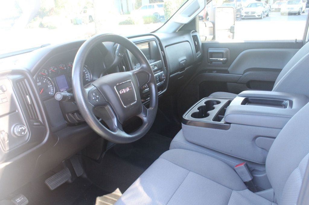 Used 2019 GMC Sierra 2500 2WD Double Cab w/ Sierra Convenience Package image 5