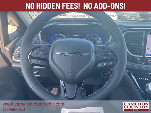 New 2026 Chrysler Pacifica Select w/ S Appearance Package FWD image 10