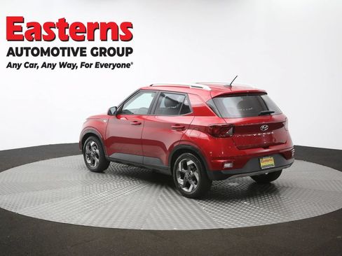 Used 2023 Hyundai Venue Limited FWD image 64