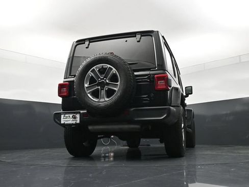 Used 2022 Jeep Wrangler Unlimited Sahara w/ Cold Weather Group AWD/4WD image 23