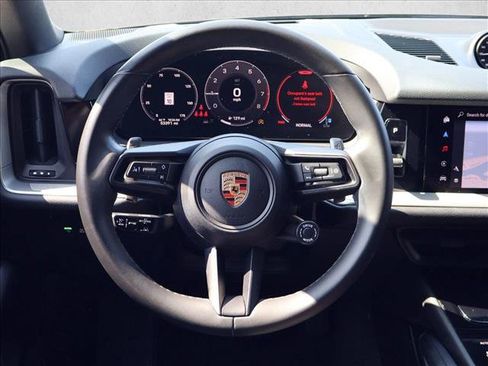 Used 2024 Porsche Cayenne Coupe AWD/4WD image 15