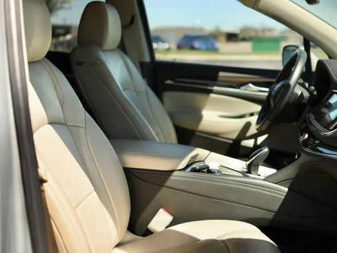 Used 2018 Buick Enclave Essence FWD image 54