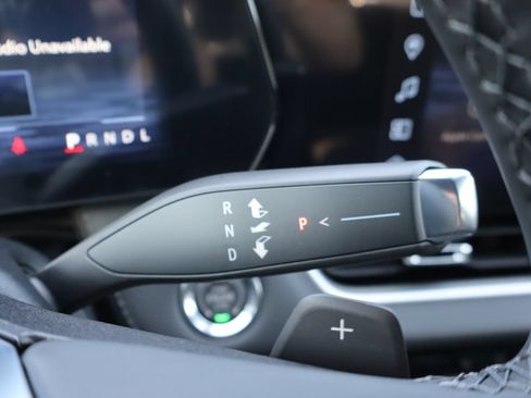 New 2027 Chevrolet Equinox LT FWD image 10