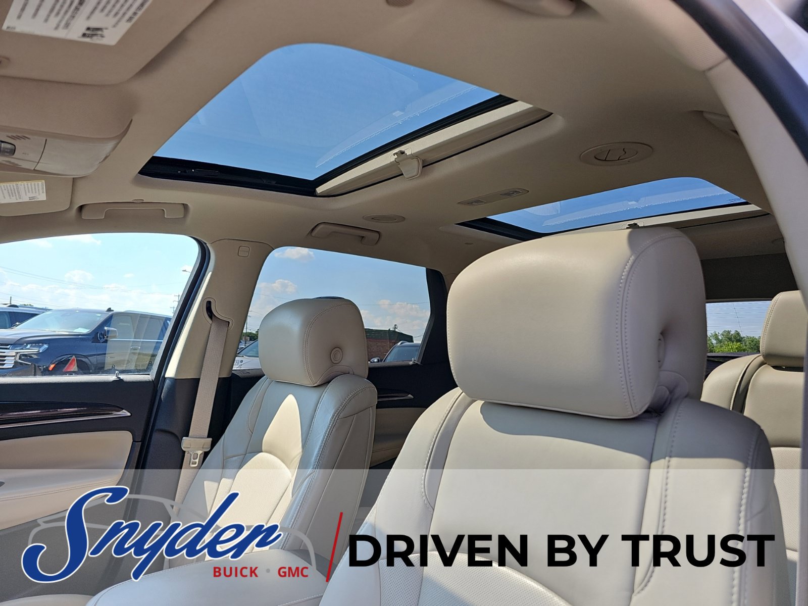 Used 2018 Buick Enclave Premium FWD image 11