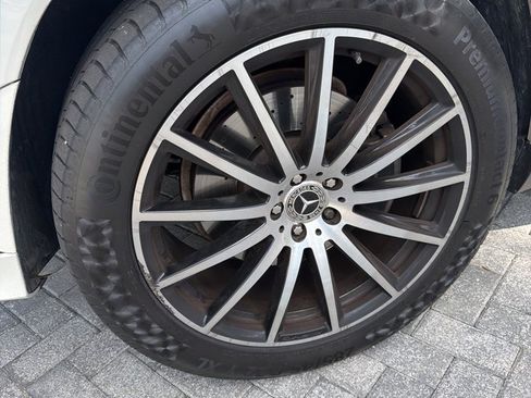 Used 2023 Mercedes-Benz GLS 450 4MATIC image 25