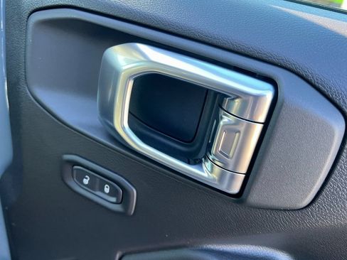 New 2026 Jeep Gladiator Sport AWD/4WD image 15