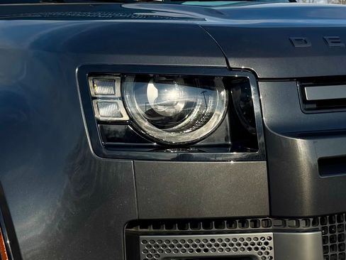 Used 2023 Land Rover Defender 110 image 80