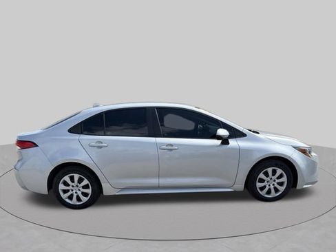 Used 2022 Toyota Corolla LE FWD image 7