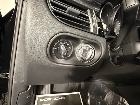 New 2025 Porsche Macan image 38