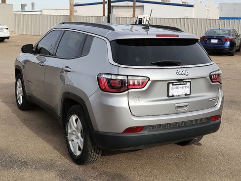 Used 2022 Jeep Compass Latitude w/ Convenience Group image 3