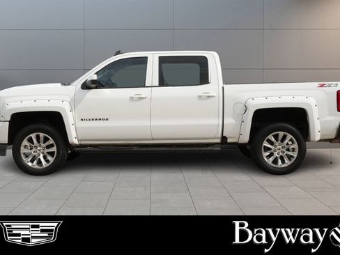 Used 2018 Chevrolet Silverado 1500 LTZ Z71 w/ LTZ Plus Package AWD/4WD image 4