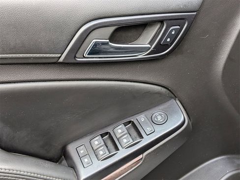 Used 2015 GMC Yukon SLE image 11