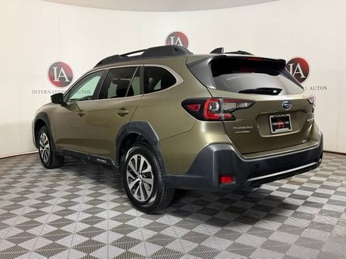 Used 2024 Subaru Outback Premium AWD/4WD image 7