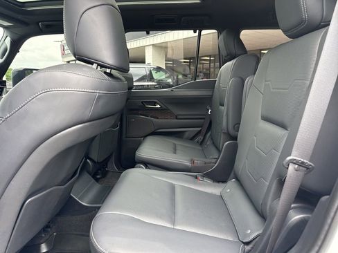 Used 2025 Lexus GX 550 w/ Cold Area Package AWD/4WD image 45