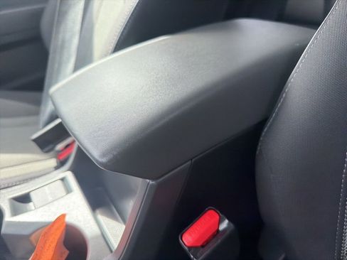 Used 2024 Subaru Crosstrek 2.0i Premium image 34