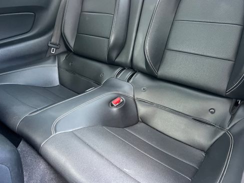 Used 2022 Ford Mustang Premium image 5